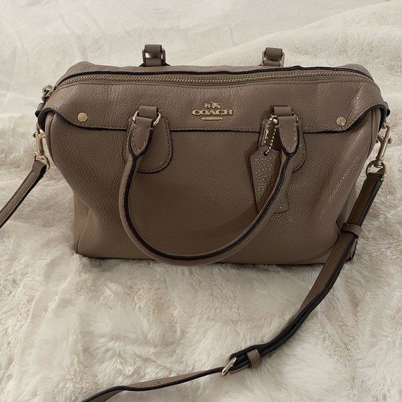 Tan COACH large crossbody bag - Picture 2 of 5